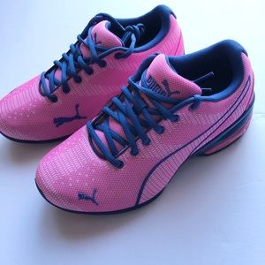 Puma youth 5.5/women 7.5